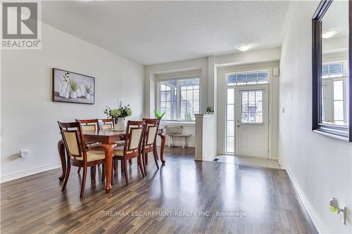 235 Skinner Road, Hamilton, ON - Indoor Photo Showing Dining Room