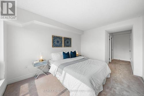 208 - 1 Hycrest Avenue, Toronto, ON - Indoor Photo Showing Bedroom