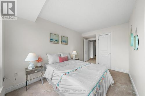 208 - 1 Hycrest Avenue, Toronto, ON - Indoor Photo Showing Bedroom