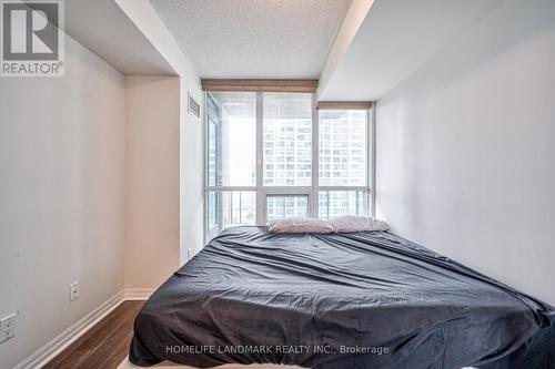 810 - 16 Yonge Street, Toronto, ON - Indoor Photo Showing Bedroom