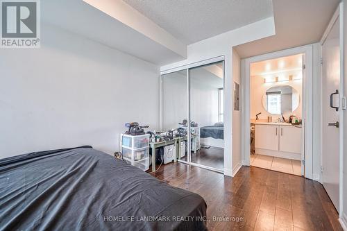 810 - 16 Yonge Street, Toronto, ON - Indoor Photo Showing Bedroom