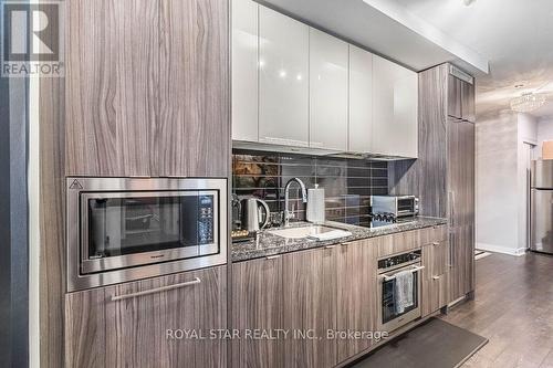 5503 - 125 Blue Jays Way, Toronto, ON - Indoor Photo Showing Kitchen With Upgraded Kitchen