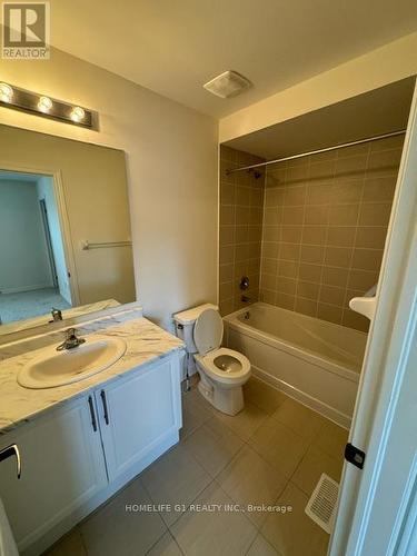 43 Honeycrisp Lane, Clarington, ON - Indoor Photo Showing Bathroom