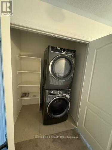 43 Honeycrisp Lane, Clarington, ON - Indoor Photo Showing Laundry Room