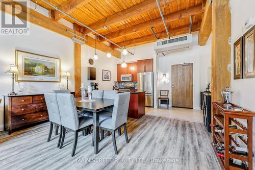 116 - 543 Timothy Street, Newmarket, ON - Indoor Photo Showing Dining Room