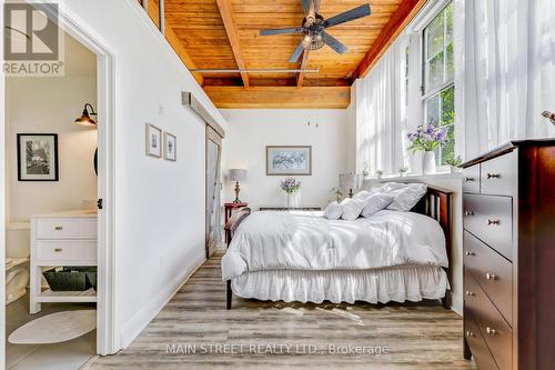 116 - 543 Timothy Street, Newmarket, ON - Indoor Photo Showing Bedroom