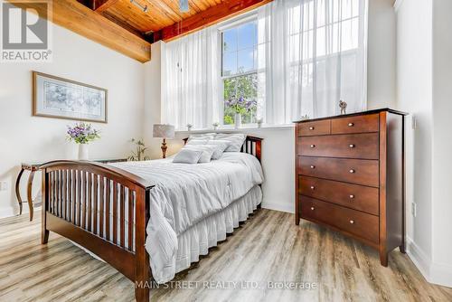 116 - 543 Timothy Street, Newmarket, ON - Indoor Photo Showing Bedroom