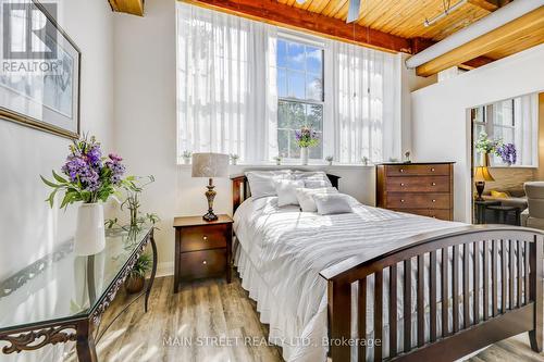 116 - 543 Timothy Street, Newmarket, ON - Indoor Photo Showing Bedroom