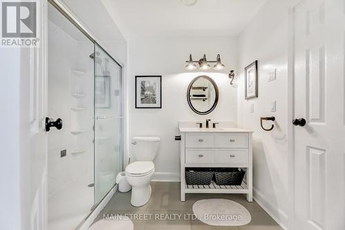 116 - 543 Timothy Street, Newmarket, ON - Indoor Photo Showing Bathroom