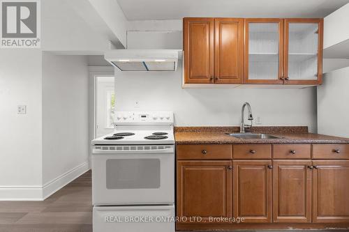 44 Colborne Street W, Orillia, ON - Indoor Photo Showing Kitchen