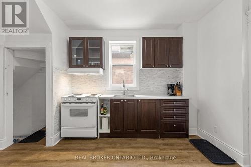 44 Colborne Street W, Orillia, ON - Indoor Photo Showing Kitchen