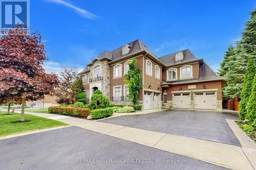 39 Valleyford Avenue, Richmond Hill, ON - Outdoor With Facade