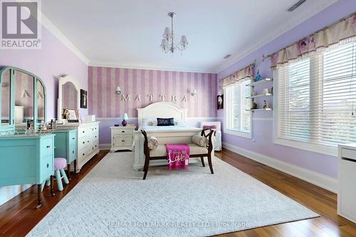 39 Valleyford Avenue, Richmond Hill, ON - Indoor Photo Showing Bedroom