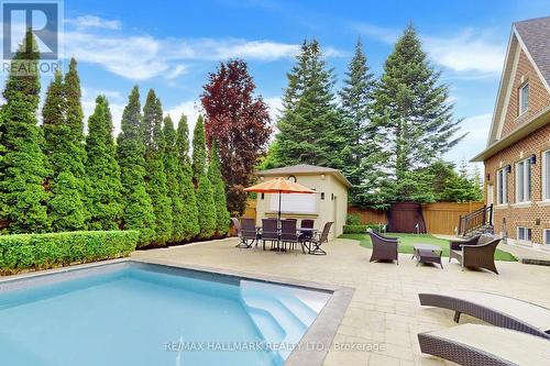 39 Valleyford Avenue, Richmond Hill, ON - Outdoor With In Ground Pool With Backyard