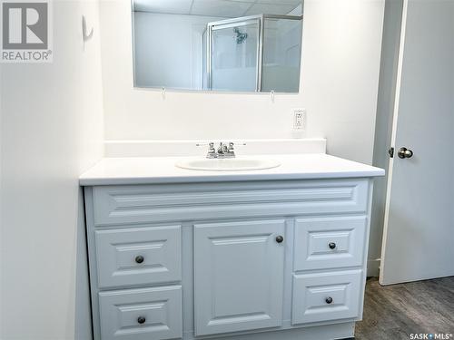 1251 104Th Street, North Battleford, SK - Indoor Photo Showing Bathroom