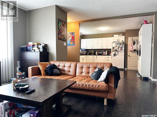 1251 104Th Street, North Battleford, SK - Indoor Photo Showing Living Room