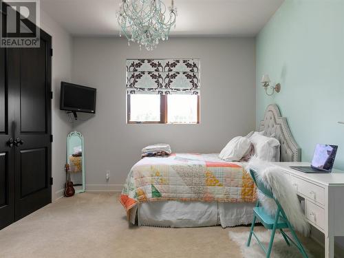 4383 Hobson Road, Kelowna, BC - Indoor Photo Showing Bedroom