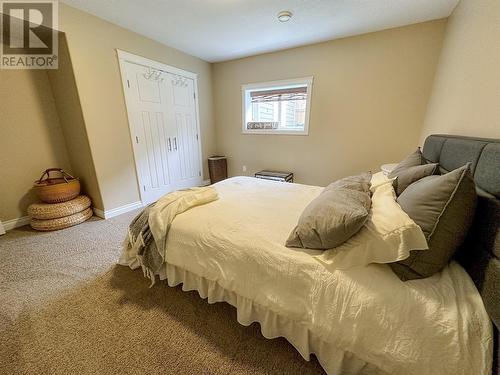 909 89 Avenue, Dawson Creek, BC - Indoor Photo Showing Bedroom