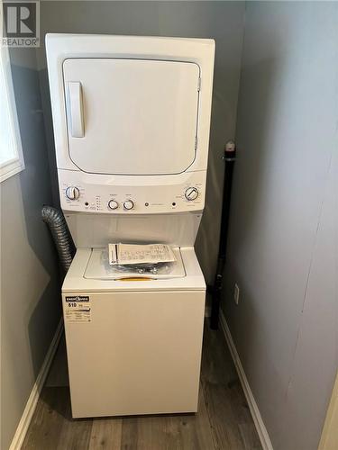 341 Melvin Avenue, Sudbury, ON - Indoor Photo Showing Laundry Room