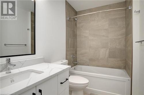 741 King Street West Unit# 1402, Kitchener, ON - Indoor Photo Showing Bathroom
