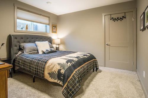 9 - 4926 Timber Ridge Road, Windermere, BC - Indoor Photo Showing Bedroom