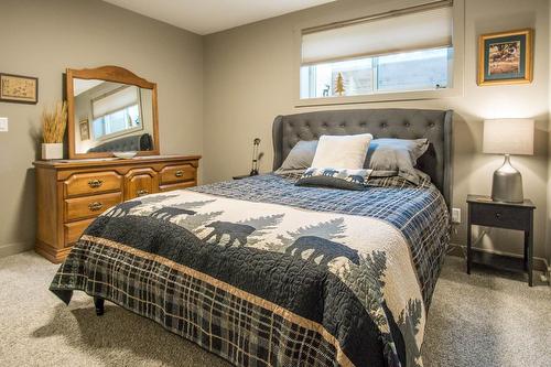 9 - 4926 Timber Ridge Road, Windermere, BC - Indoor Photo Showing Bedroom