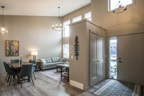 9 - 4926 Timber Ridge Road, Windermere, BC - Indoor Photo Showing Dining Room