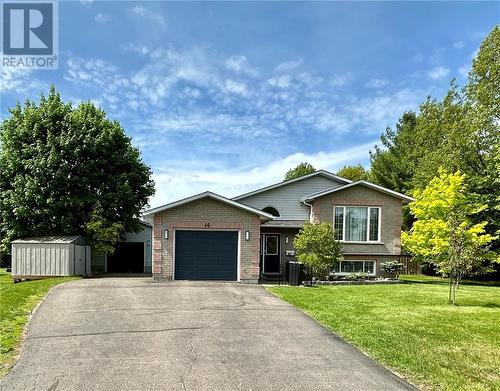 46 Ravenwood Crescent, Petawawa, ON - Outdoor With Facade