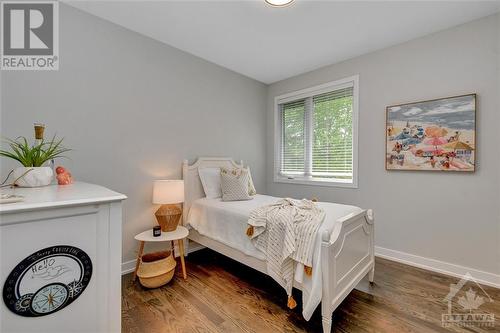 182 Mountbatten Avenue, Ottawa, ON - Indoor Photo Showing Bedroom