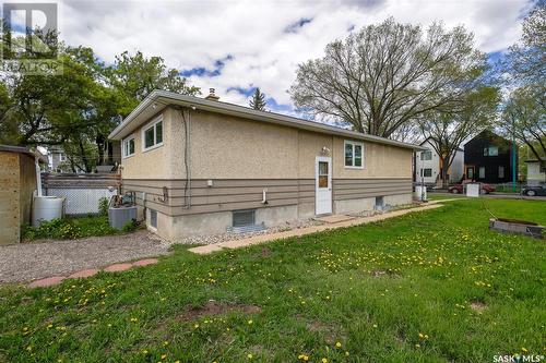 1112 Elliott Street, Regina, SK - Outdoor