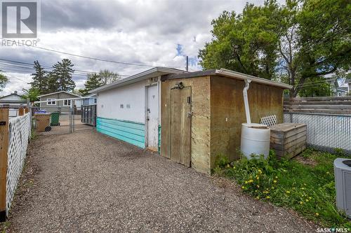 1112 Elliott Street, Regina, SK - Outdoor With Exterior