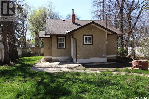 780 1St Street E, Shaunavon, SK - Outdoor