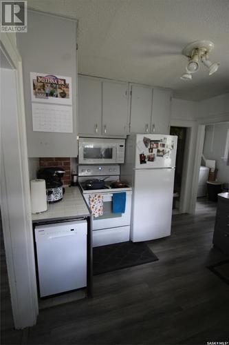 780 1St Street E, Shaunavon, SK - Indoor Photo Showing Kitchen