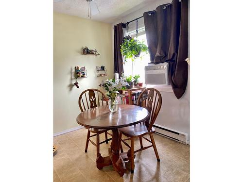 301 - 2126 68Th Avenue, Grand Forks, BC - Indoor Photo Showing Dining Room