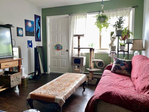 301 - 2126 68Th Avenue, Grand Forks, BC - Indoor Photo Showing Bedroom