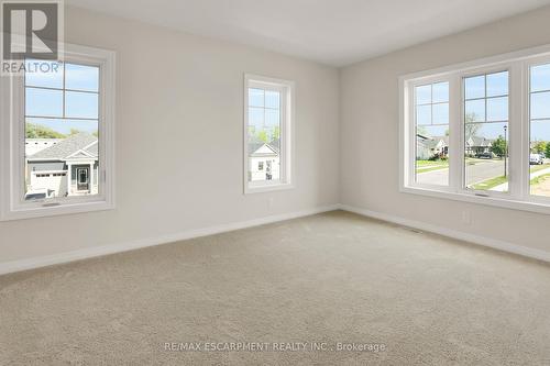 2 Bromley Drive, St. Catharines, ON - Indoor Photo Showing Other Room