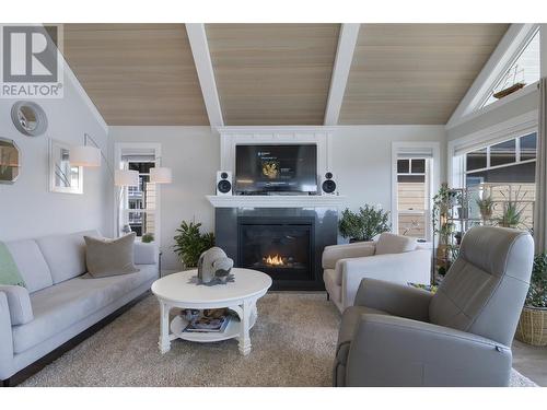 6971 Terazona Drive Lot# 439, Fintry, BC - Indoor Photo Showing Living Room With Fireplace