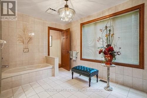 1630 Pelham Street, Pelham, ON - Indoor Photo Showing Bathroom