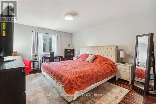 122 Madison Court W, Welland, ON - Indoor Photo Showing Bedroom