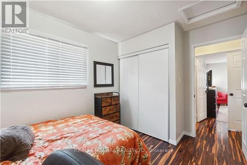 122 Madison Court W, Welland, ON - Indoor Photo Showing Bedroom