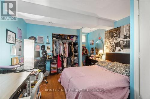 122 Madison Court W, Welland, ON - Indoor Photo Showing Bedroom