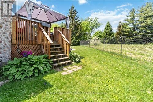 122 Madison Court W, Welland, ON - Outdoor With Deck Patio Veranda