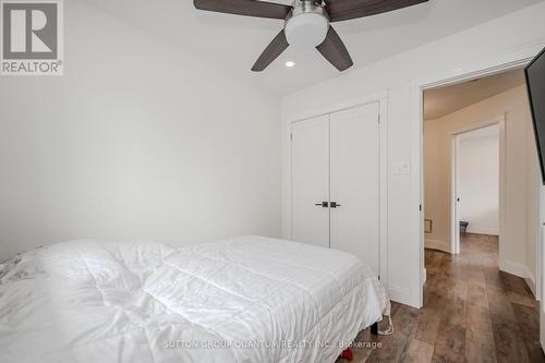 23 Regis Court, Hamilton, ON - Indoor Photo Showing Bedroom