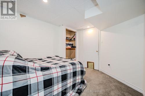 23 Regis Court, Hamilton, ON - Indoor Photo Showing Bedroom