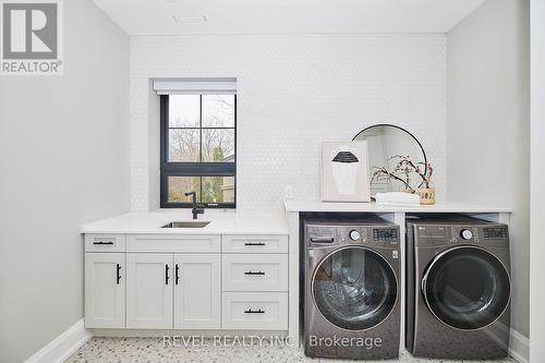 29 Yates Street, St. Catharines, ON - Indoor Photo Showing Laundry Room