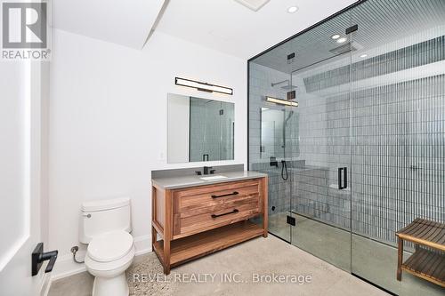 29 Yates Street, St. Catharines, ON - Indoor Photo Showing Bathroom