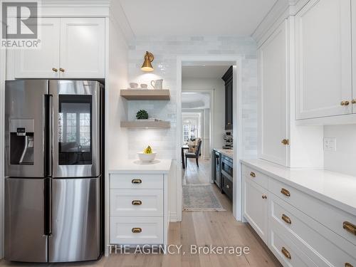 245 Nautical Boulevard, Oakville, ON - Indoor Photo Showing Kitchen