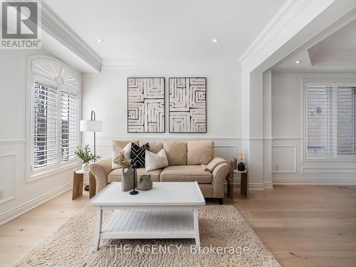 245 Nautical Boulevard, Oakville, ON - Indoor Photo Showing Living Room