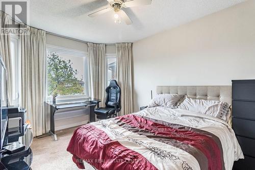 6276 Snowflake Lane, Mississauga, ON - Indoor Photo Showing Bedroom
