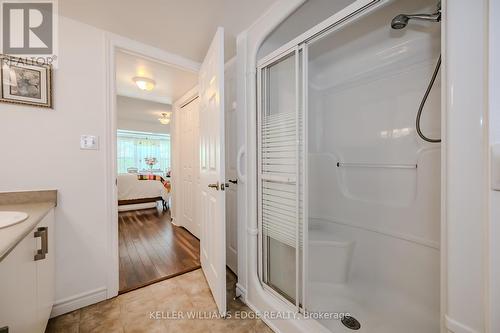 312 - 2035 Appleby Line, Burlington, ON - Indoor Photo Showing Bathroom